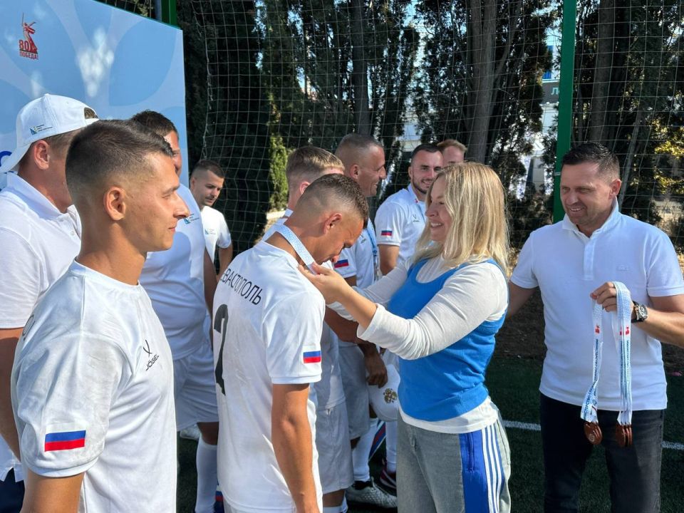 Ольга Торубарова: Имела честь поучаствовать в церемонии награждения победителей и призеров по мини-футболу в рамках Фестиваля культуры и спорта народов Юга России, который проходил в г. Севастополь Ольга Торубарова: Имела честь поучаствовать в церемонии награждения победителей и призеров по мини-футболу в рамках Фестиваля культуры и спорта народов Юга России, который проходил в г. Севастополь
