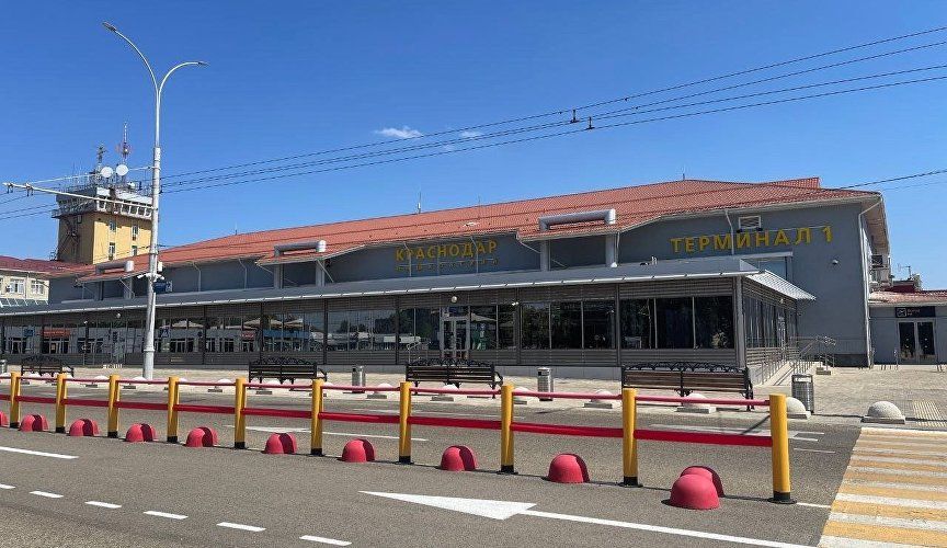 В Краснодаре заработал аэропорт: как добраться в Крым и сколько это стоит