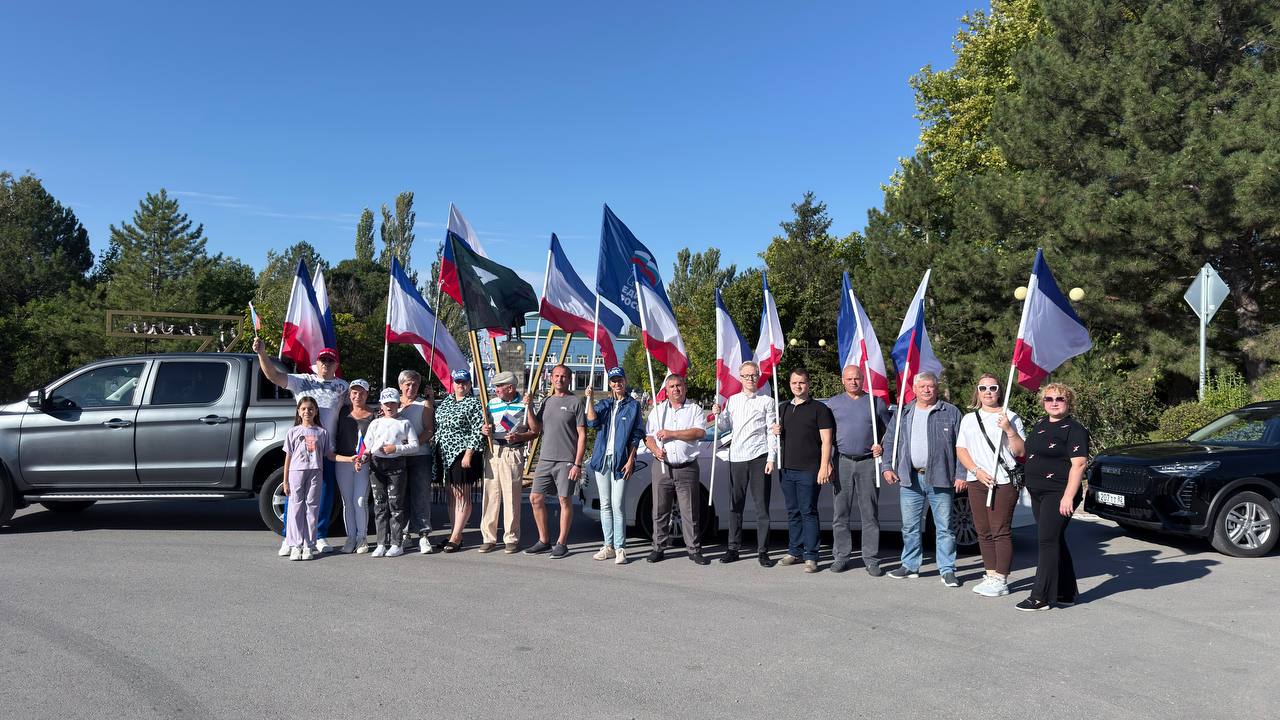 В Нижнегорском районе состоялся автопробег В Нижнегорском районе состоялся автопробег
