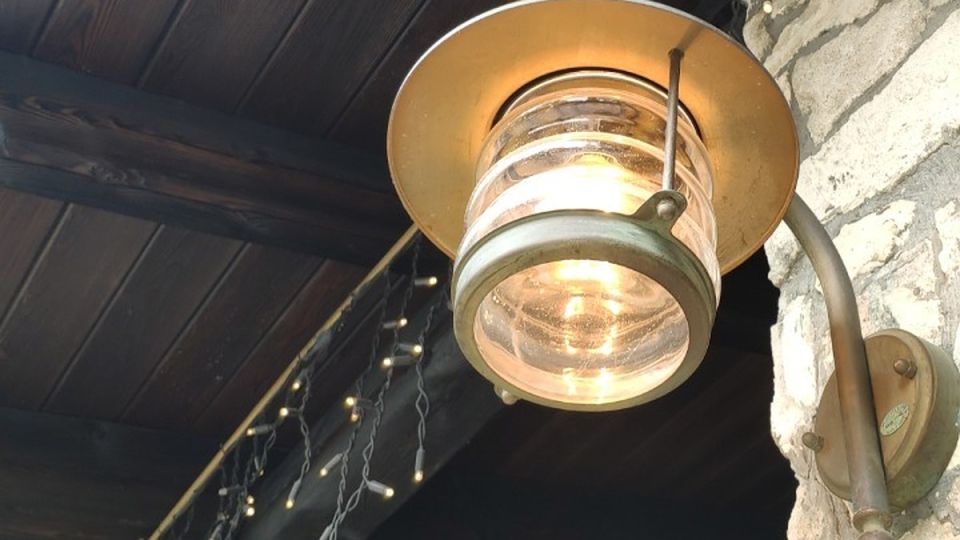 Коктебель частично останется без электричества: в Симферополе, Евпатории, Алуште, Ялте, Керчи, Джанкое, Феодосии и Севастополе отключат свет 16 сентября