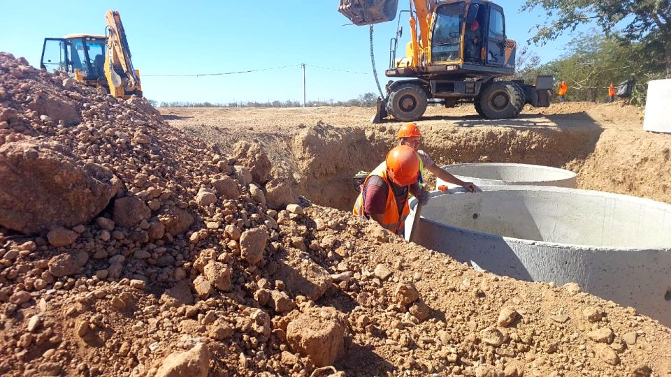 В пгт Николаевка продолжаются работы по реконструкции канализационно-очистных сооружений В пгт Николаевка продолжаются работы по реконструкции канализационно-очистных сооружений