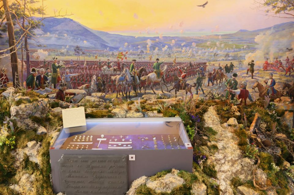 Сергей Аксёнов: Маститый страж страны державной, Смиритель всех ее врагов, Сей остальной из стаи славной Екатерининских орлов Сергей Аксёнов: Маститый страж страны державной, Смиритель всех ее врагов, Сей остальной из стаи славной Екатерининских орлов