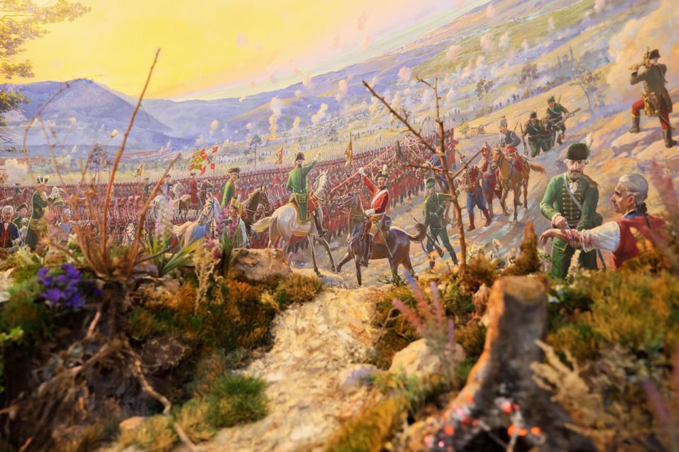 Сергей Аксёнов: Маститый страж страны державной, Смиритель всех ее врагов, Сей остальной из стаи славной Екатерининских орлов