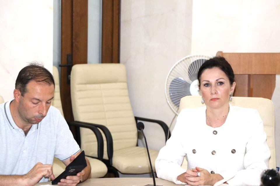 Минфин Крыма провел просветительское мероприятие по актуальным вопросам реализации ШкИБ на территории республики Минфин Крыма провел просветительское мероприятие по актуальным вопросам реализации ШкИБ на территории республики