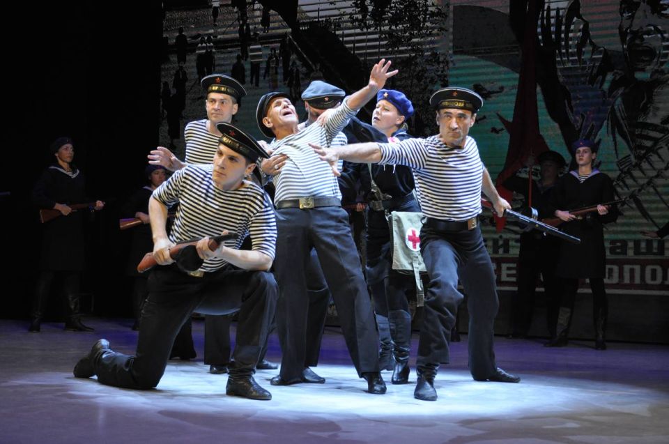 Михаил Развожаев: 21 сентября Севастополь присоединится к Всероссийскому фестивалю-празднику «Вместе мы – Россия!» Главным событием станет телемост «Поклонимся великим тем годам», который в прямом эфире объединит... Михаил Развожаев: 21 сентября Севастополь присоединится к Всероссийскому фестивалю-празднику «Вместе мы – Россия!» Главным событием станет телемост «Поклонимся великим тем годам», который в прямом эфире объединит...