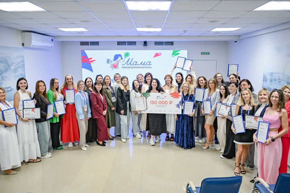 Михаил Развожаев: В Севастополе подвели итоги программы «Мама – предприниматель» Михаил Развожаев: В Севастополе подвели итоги программы «Мама – предприниматель»