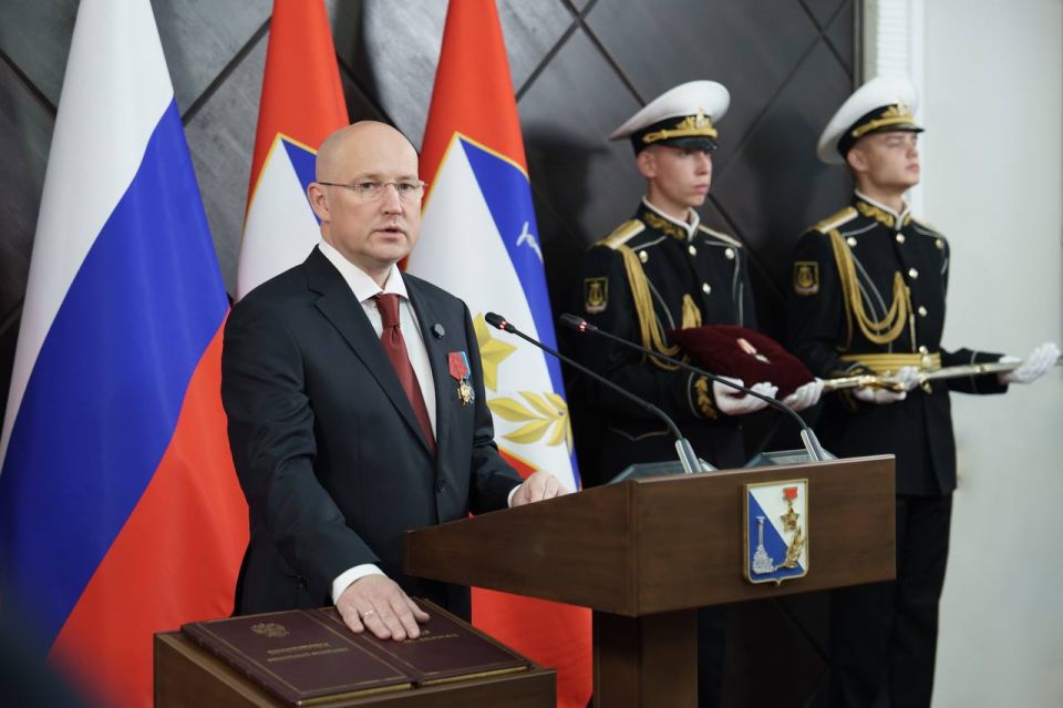 Михаил Развожаев: Сегодня я официально вступил в должность губернатора Севастополя Михаил Развожаев: Сегодня я официально вступил в должность губернатора Севастополя