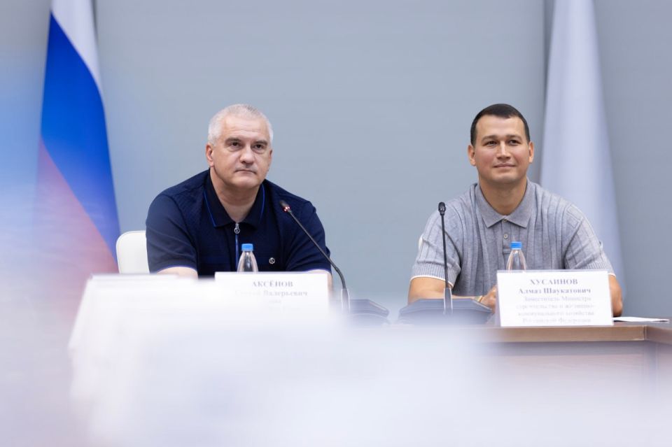 Сергей Аксёнов: Совместно с заместителем Министра строительства и жилищно-коммунального хозяйства Российской Федерации Алмазом Шаукатовичем Хусаиновым дал старт работе индустриального парка «Феодосия», построенного в рамках...