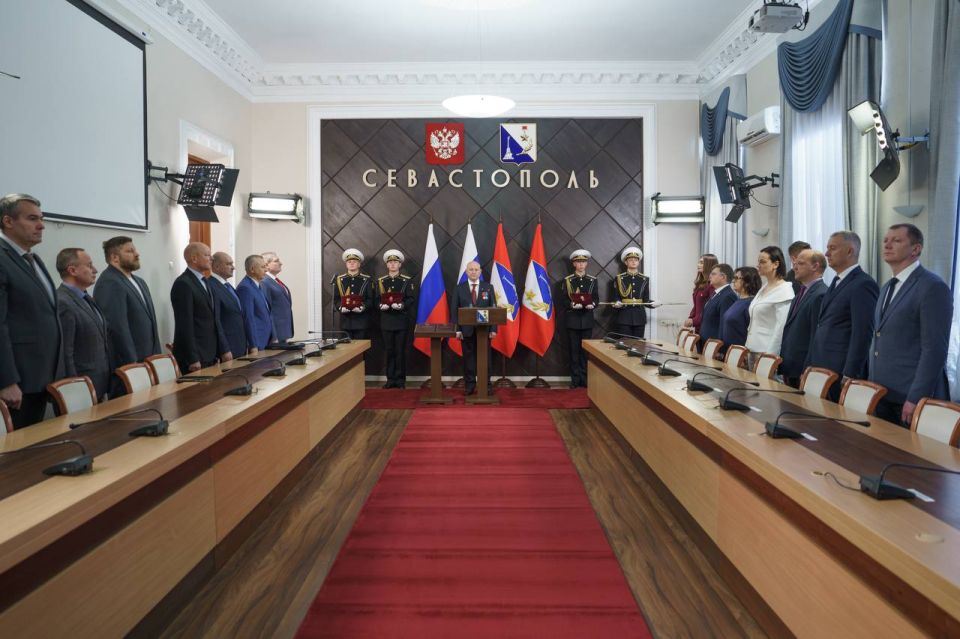 Михаил Развожаев: Сегодня я официально вступил в должность губернатора Севастополя Михаил Развожаев: Сегодня я официально вступил в должность губернатора Севастополя