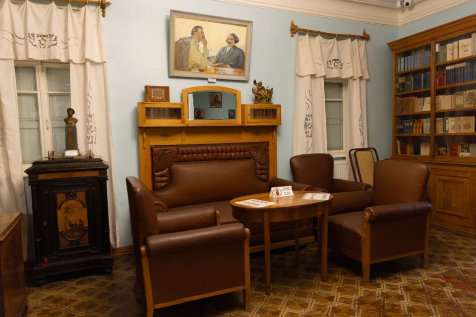 «Героизм – это воздух, каким мы дышим. В героизме нашем нет ни надрыва, ни позы, он прост и естествен, он в духе нашего народа…» «Героизм – это воздух, каким мы дышим. В героизме нашем нет ни надрыва, ни позы, он прост и естествен, он в духе нашего народа…»