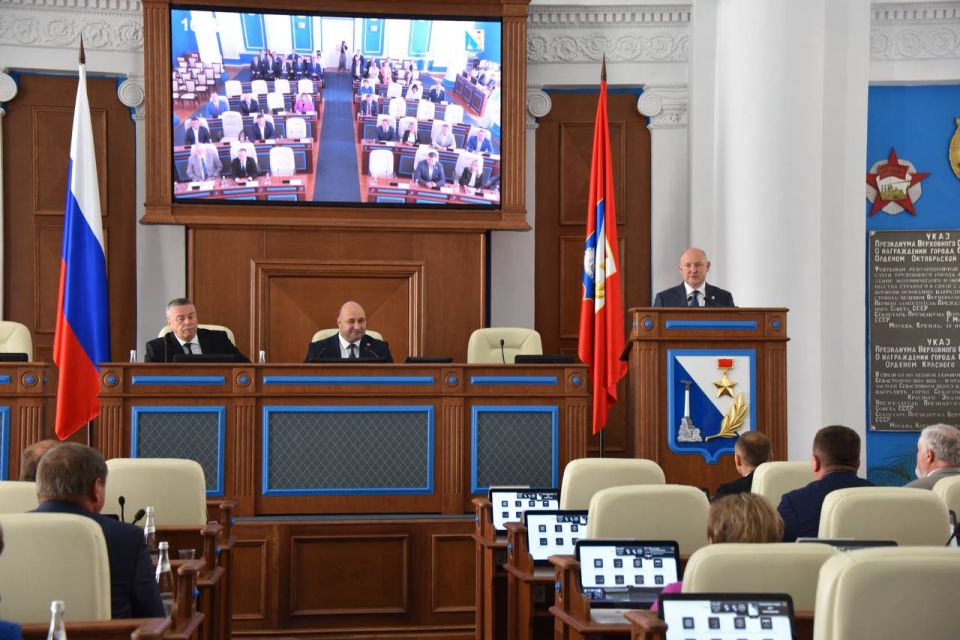 Михаил Развожаев: Сегодня утром участвовал в открытии осенней сессии Законодательного собрания Севастополя