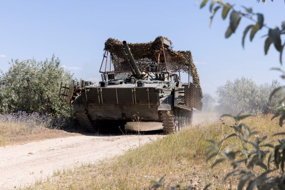 Сергей Аксёнов: Рад поздравить с праздником всех, кто служит и служил в Сухопутных войсках России! Сергей Аксёнов: Рад поздравить с праздником всех, кто служит и служил в Сухопутных войсках России!