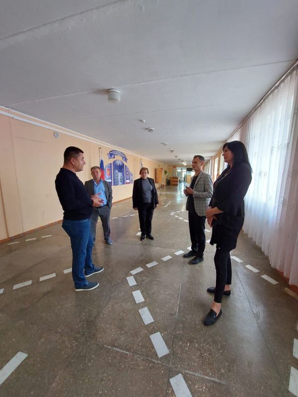 Внимание к образованию: инспекция ремонтов в школах Бахчисарайского района Внимание к образованию: инспекция ремонтов в школах Бахчисарайского района