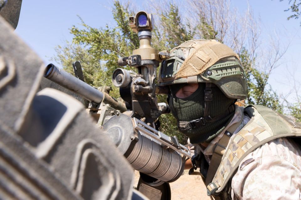 Сергей Аксёнов: Рад поздравить с праздником всех, кто служит и служил в Сухопутных войсках России! Сергей Аксёнов: Рад поздравить с праздником всех, кто служит и служил в Сухопутных войсках России!