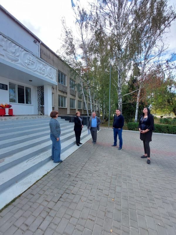 Внимание к образованию: инспекция ремонтов в школах Бахчисарайского района Внимание к образованию: инспекция ремонтов в школах Бахчисарайского района
