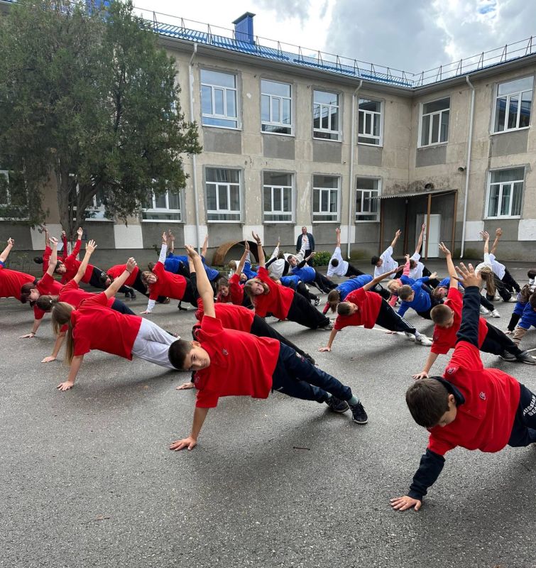 Ольга Торубарова: Утренняя зарядка в ивановской образовательной школе показала высокий уровень физической подготовки учащихся Ольга Торубарова: Утренняя зарядка в ивановской образовательной школе показала высокий уровень физической подготовки учащихся