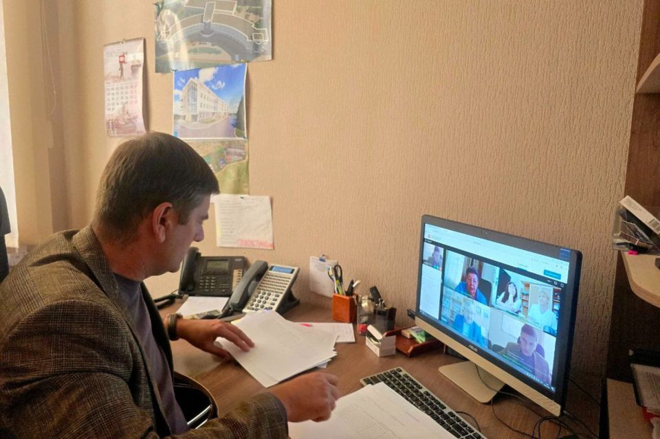 Максим Теряев провел совещание с руководителями стационарных организаций социального обслуживания