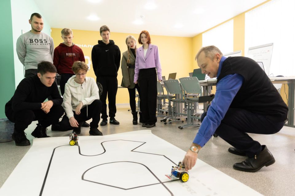 Сергей Аксёнов: 2 октября – День среднего профессионального образования Сергей Аксёнов: 2 октября – День среднего профессионального образования