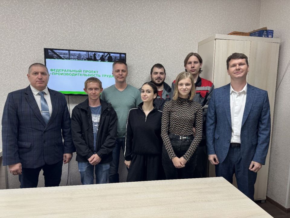 Начальник управления промышленного комплекса Минпромторга Крыма Денис Малтабар принял участие в стартовом совещании пилотного проекта «Производительность труда» на базе АО «Феодосийский оптический завод»