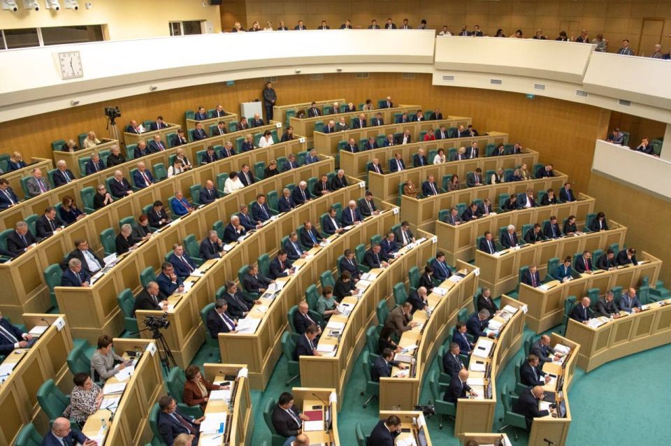 Михаил Развожаев: Участвовал сегодня в парламентских слушаниях, посвящённых параметрам проекта федерального бюджета на 2026 год и плановый период 2027 и 2028 годов под руководством Председателя Совета Федерации Валентины... Михаил Развожаев: Участвовал сегодня в парламентских слушаниях, посвящённых параметрам проекта федерального бюджета на 2026 год и плановый период 2027 и 2028 годов под руководством Председателя Совета Федерации Валентины...