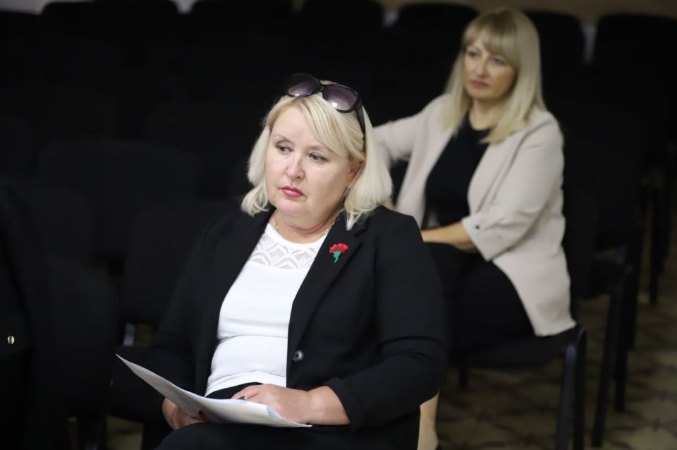 На заседании рабочей группы Межведомственной комиссии Республики Крым по организации мероприятий, направленных на снижение неформальной занятости и легализацию заработной платы работников в Бахчисарайском районе, были... На заседании рабочей группы Межведомственной комиссии Республики Крым по организации мероприятий, направленных на снижение неформальной занятости и легализацию заработной платы работников в Бахчисарайском районе, были...