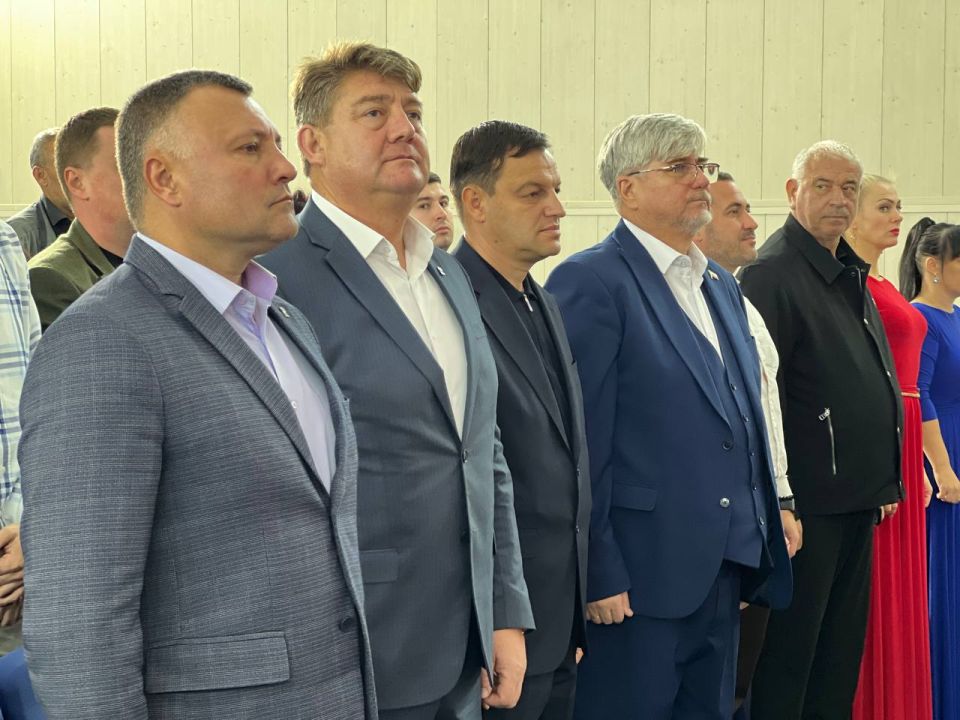 Игорь Ивин: Совместно с заместителем Председателя Государственного Совета Республики Крым Айдером Типпа, генеральным директором ГКУ РК «Инвестстрой Республики Крым Александром Карасёвым, председателем Государственного... Игорь Ивин: Совместно с заместителем Председателя Государственного Совета Республики Крым Айдером Типпа, генеральным директором ГКУ РК «Инвестстрой Республики Крым Александром Карасёвым, председателем Государственного...