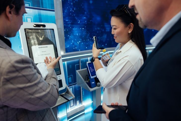 ВТБ: альтернативные платежи займут половину безналичного рынка к 2026 году