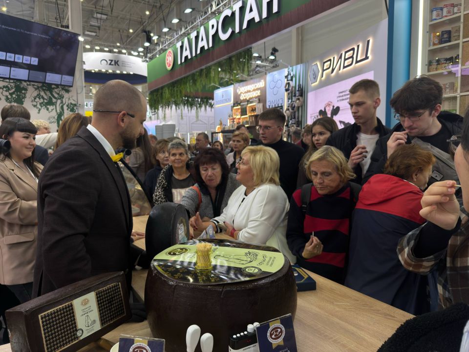 Завершился второй день работы агровыставки «Золотая осень-2025»: делегация из Крыма принимает активное участие в деловой программе Завершился второй день работы агровыставки «Золотая осень-2025»: делегация из Крыма принимает активное участие в деловой программе