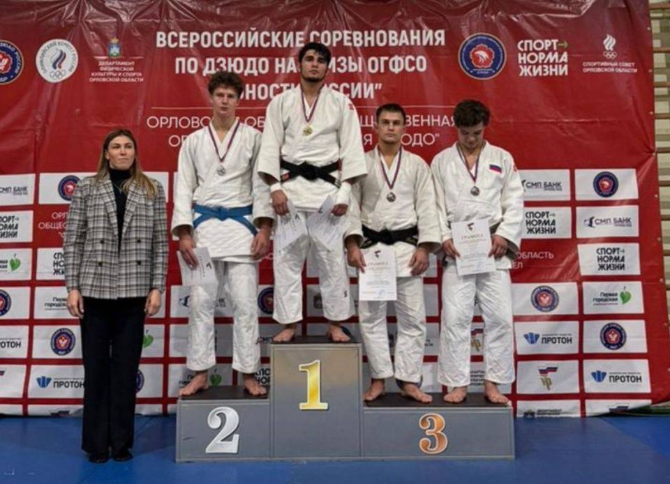 Крымчанин выиграл медаль всероссийских соревнований по самбо