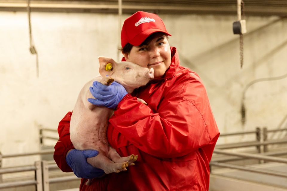 Сергей Аксёнов: Сегодня свой профессиональный праздник отмечают работники одной из ключевых отраслей, от которой напрямую зависит и продовольственная безопасность, и положение дел в экономике, и качество жизни людей Сергей Аксёнов: Сегодня свой профессиональный праздник отмечают работники одной из ключевых отраслей, от которой напрямую зависит и продовольственная безопасность, и положение дел в экономике, и качество жизни людей