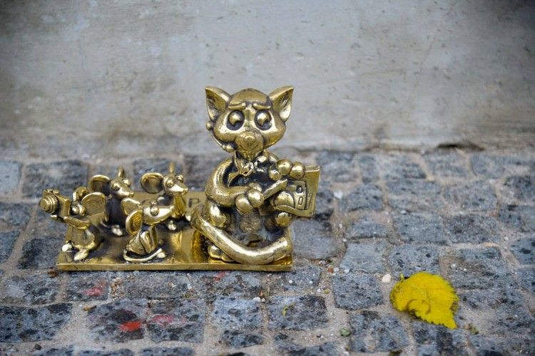 Кис-кис, мяу! Мурок и Барсиков много не бывает: в центре Евпатории установили 10 фигурок котов Кис-кис, мяу! Мурок и Барсиков много не бывает: в центре Евпатории установили 10 фигурок котов