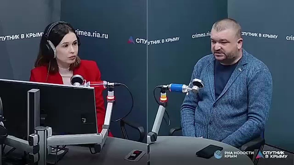 Статус с желто-голубым сердечком: как "ждуны" показывают готовность работать на врага?
