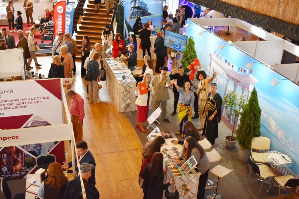 Галина Огнёва: Алушта – солнечный крымский курорт, где история встречается с современностью, а ароматы лаванды и роз наполняют воздух Галина Огнёва: Алушта – солнечный крымский курорт, где история встречается с современностью, а ароматы лаванды и роз наполняют воздух