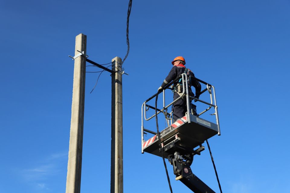 ГУП РК «Крымэнерго» начал строительно-монтажные работы по технологическому присоединению новых абонентов СНТ «Восход» и «Геолог» в г.о.Феодосия