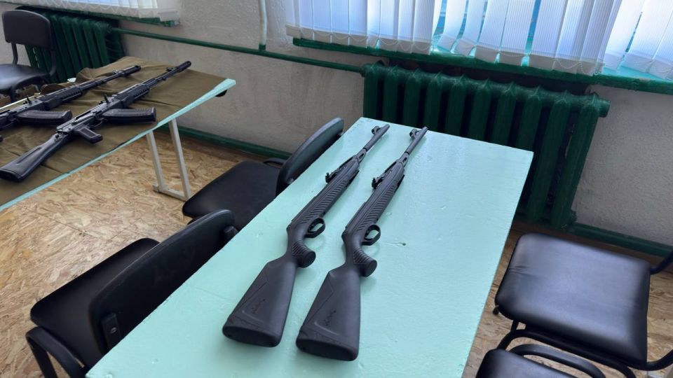 Антон Кравец: В школе с.Охотское появился кабинет патриотического воспитания и начальной военной подготовки! Антон Кравец: В школе с.Охотское появился кабинет патриотического воспитания и начальной военной подготовки!