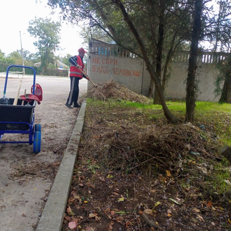 Олег Каторгин: Более 200 дворников ежедневно выходят на улицы нашего города, чтобы сделать его чище для всех жителей Олег Каторгин: Более 200 дворников ежедневно выходят на улицы нашего города, чтобы сделать его чище для всех жителей