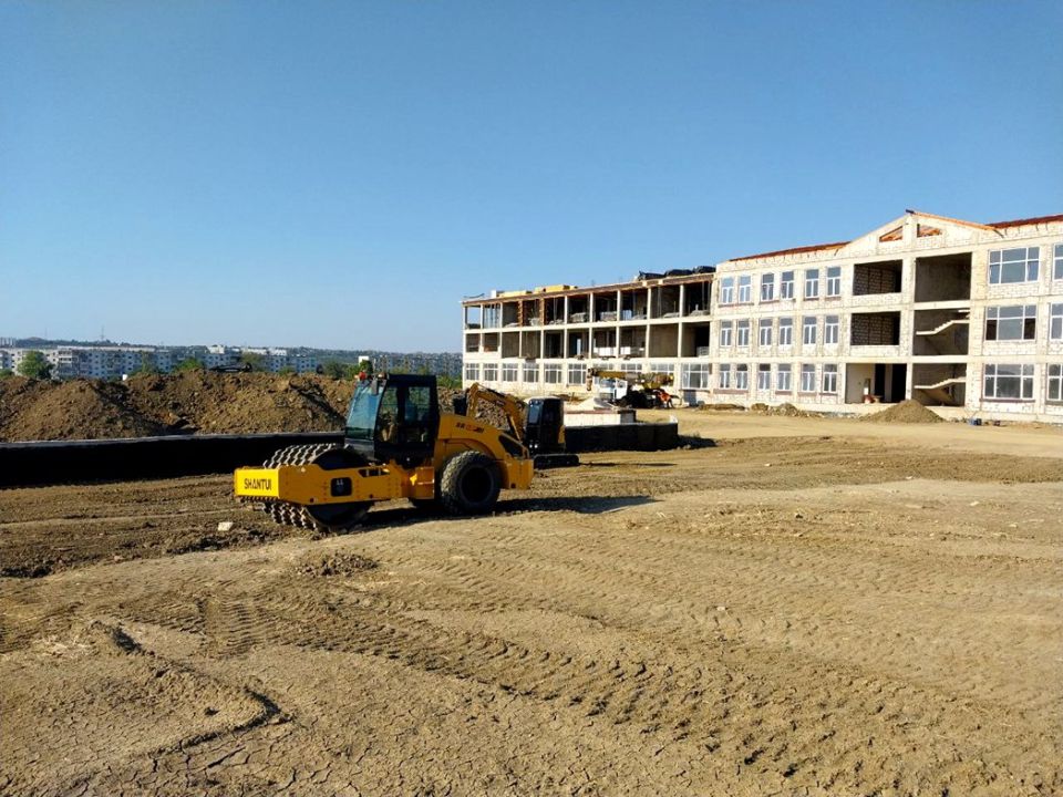 В Керчи продолжается строительство общеобразовательной школы на 825 мест В Керчи продолжается строительство общеобразовательной школы на 825 мест