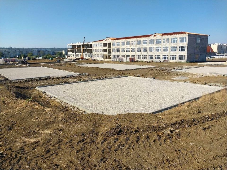 В Керчи продолжается строительство общеобразовательной школы на 825 мест
