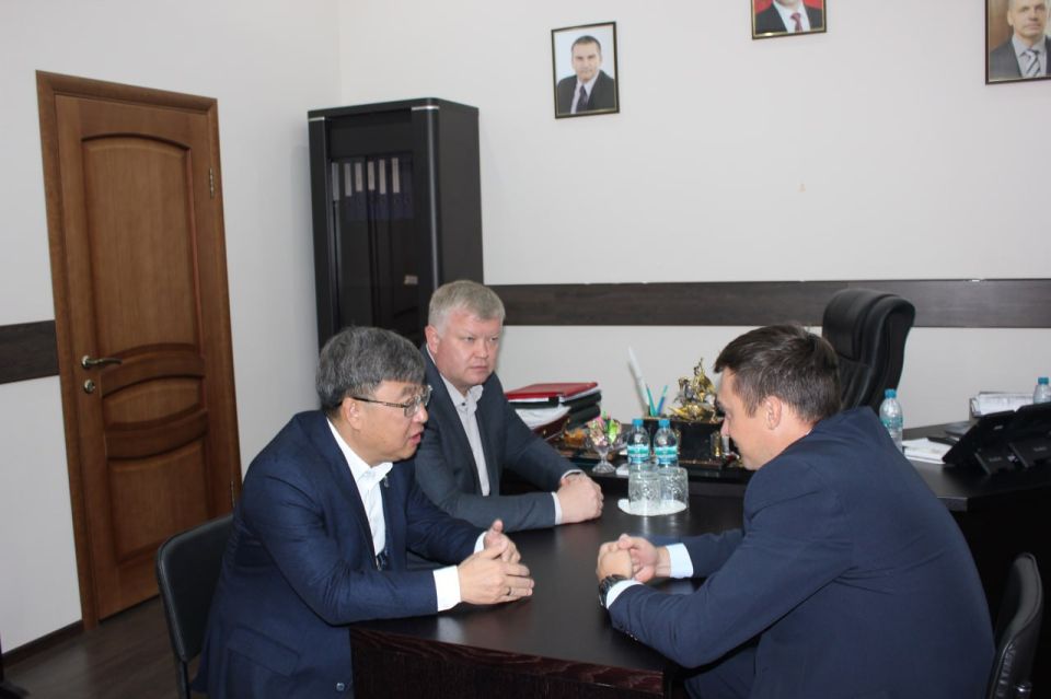 Владимир Ким: Вместе с Главой муниципального образования Иваном Козыревым встретились с участником региональной кадровой программы «Герои Крыма» Дмитрием Милосердовым