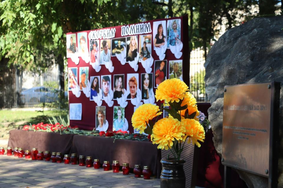 Олег Каторгин: Сегодня Керчь скорбит по погибшим в политехническом колледже