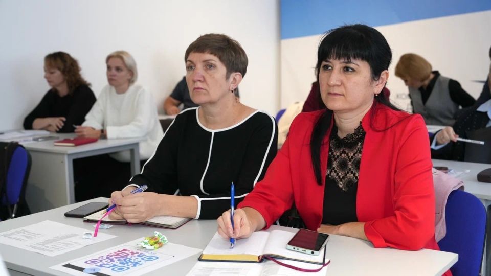 Иван Фурс принял участие в программе повышения квалификации для руководителей муниципальных органов управления образованием Иван Фурс принял участие в программе повышения квалификации для руководителей муниципальных органов управления образованием