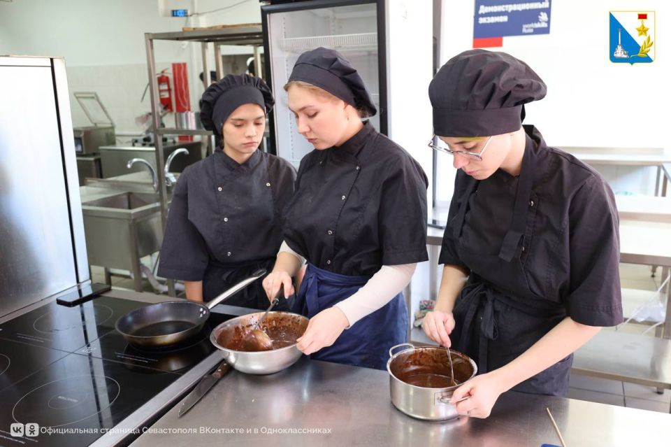 Более 1000 севастопольских студентов осваивают поварское искусство