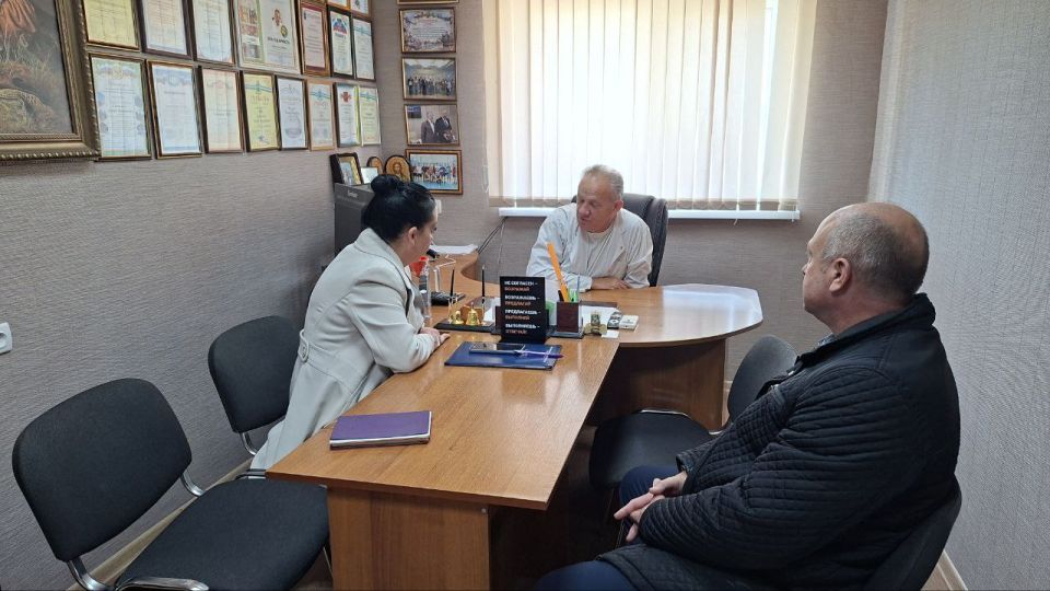 Инесса Федотова проверила работу объектов торговли в Первомайском районе Инесса Федотова проверила работу объектов торговли в Первомайском районе