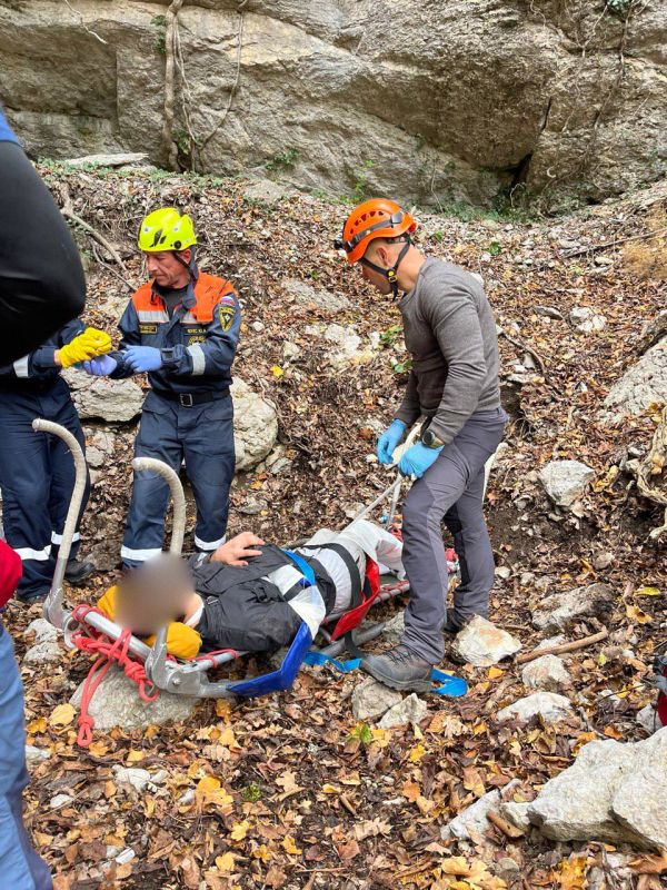 Мужчину более суток искали в крымских горах