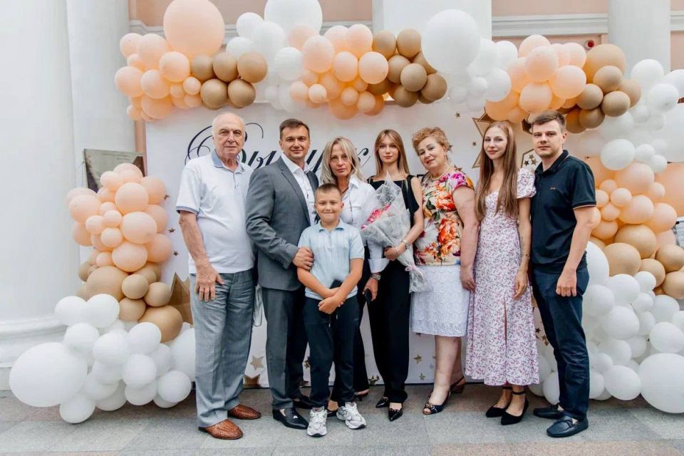 Константин Шимановский: С 2021 года в третье воскресенье октября мы отмечаем День отца! Это светлый семейный праздник и еще один повод провести время в кругу родных людей