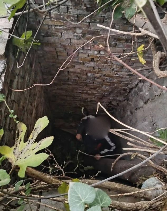 В Алуште мужчина упал в четырехметровый колодец