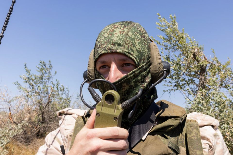 «Связь в бою и операциях играет решающую роль»