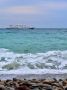 Лазурное море Ялты в октябре