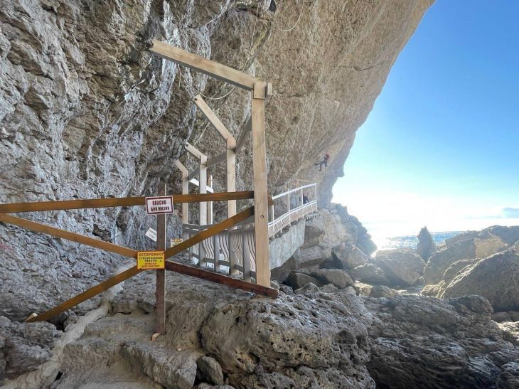 В Новом Свете начали разбор завала на тропе Голицына