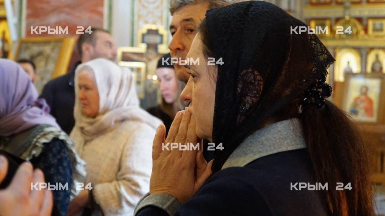 В Симферополе простились с бывшим главой парламента Леонидом Грачом В Симферополе простились с бывшим главой парламента Леонидом Грачом